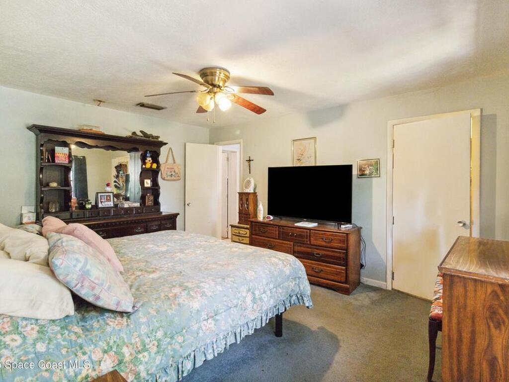 424 Lenore Avenue, Titusville, FL 32796