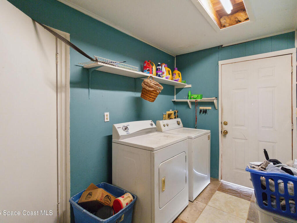 424 Lenore Avenue, Titusville, FL 32796