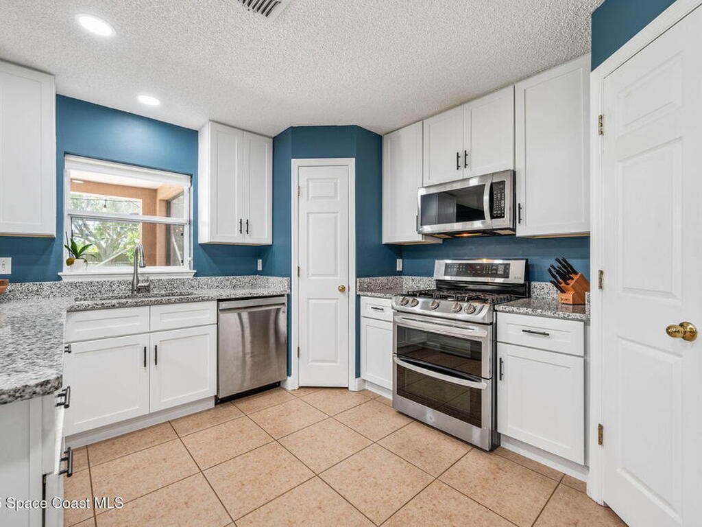 5256 Mansford Place, Melbourne, FL 32940
