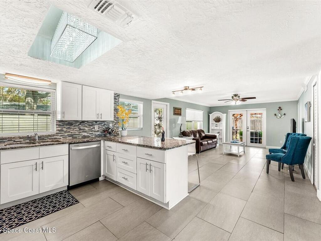 422 Jefferson Avenue, Cape Canaveral, FL 32920
