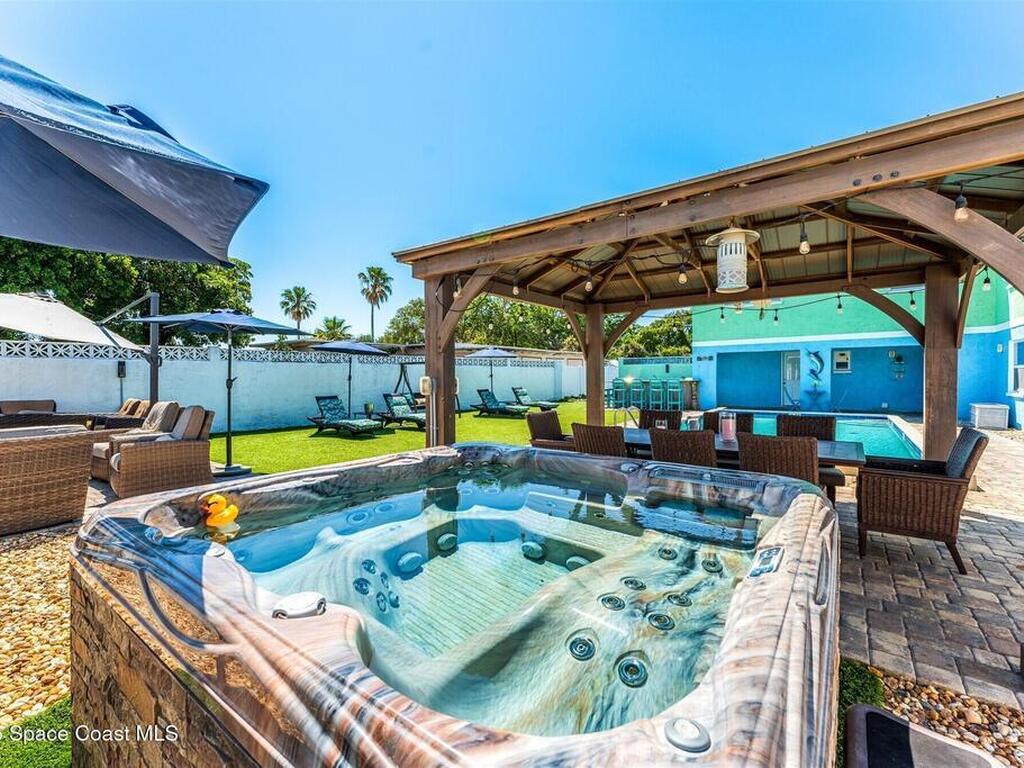 422 Jefferson Avenue, Cape Canaveral, FL 32920