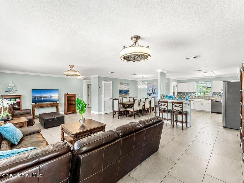 422 Jefferson Avenue, Cape Canaveral, FL 32920