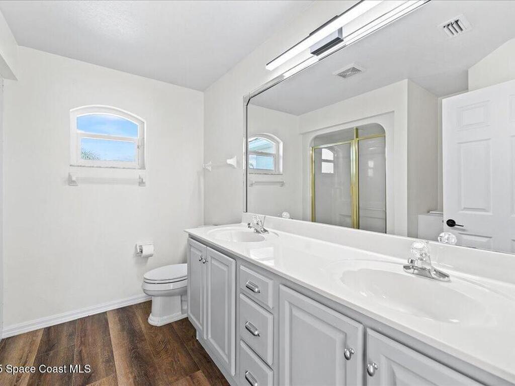 10710 S Tropical Trail, Merritt Island, FL 32952