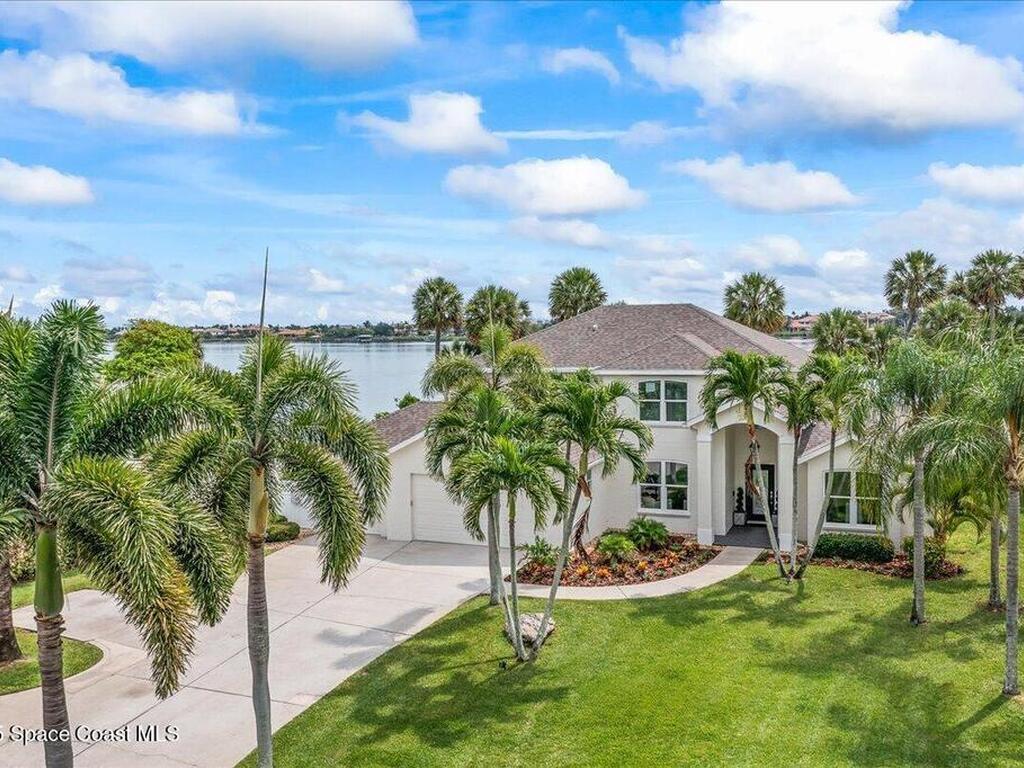 10710 S Tropical Trail, Merritt Island, FL 32952