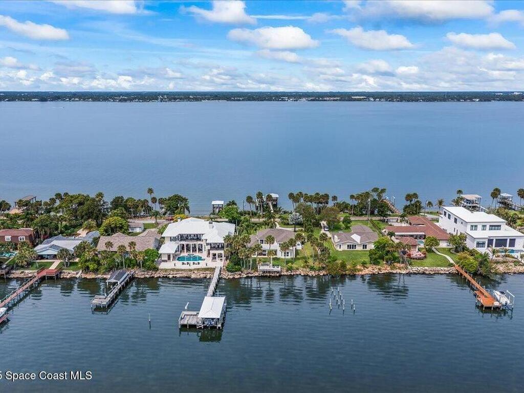 10710 S Tropical Trail, Merritt Island, FL 32952