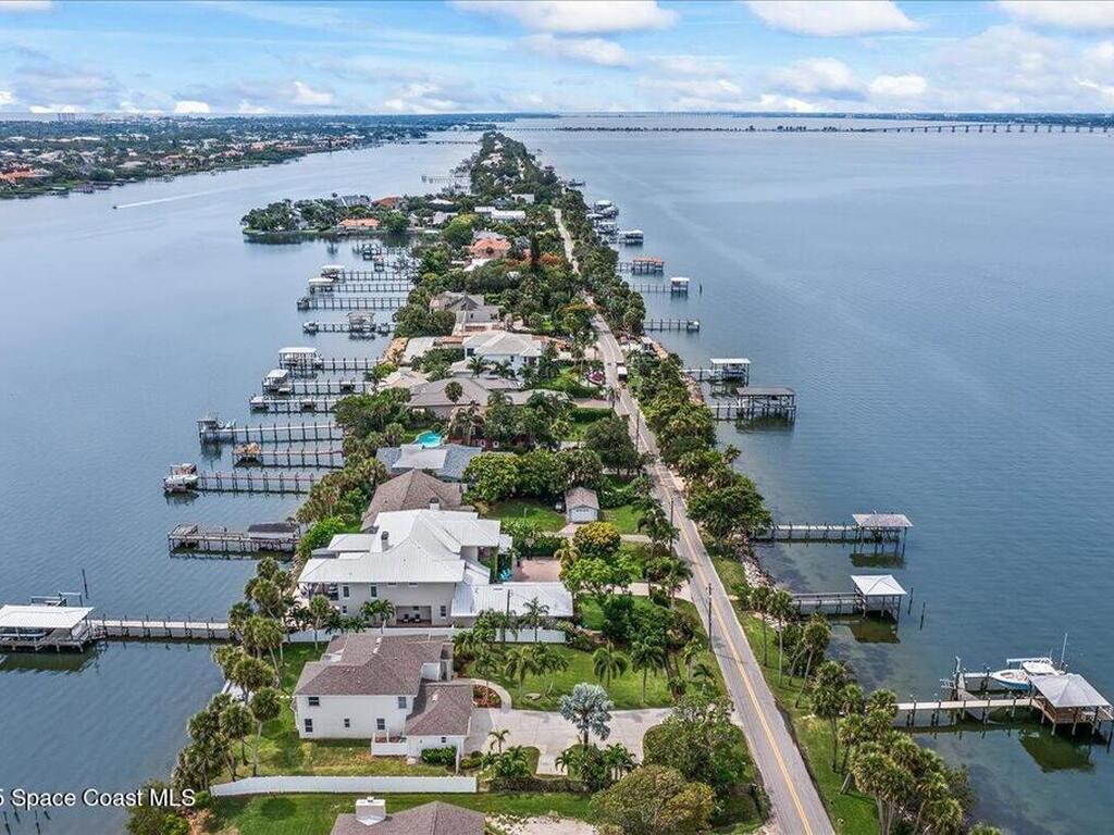 10710 S Tropical Trail, Merritt Island, FL 32952