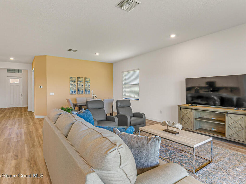 8474 Alister Drive, Melbourne, FL 32940