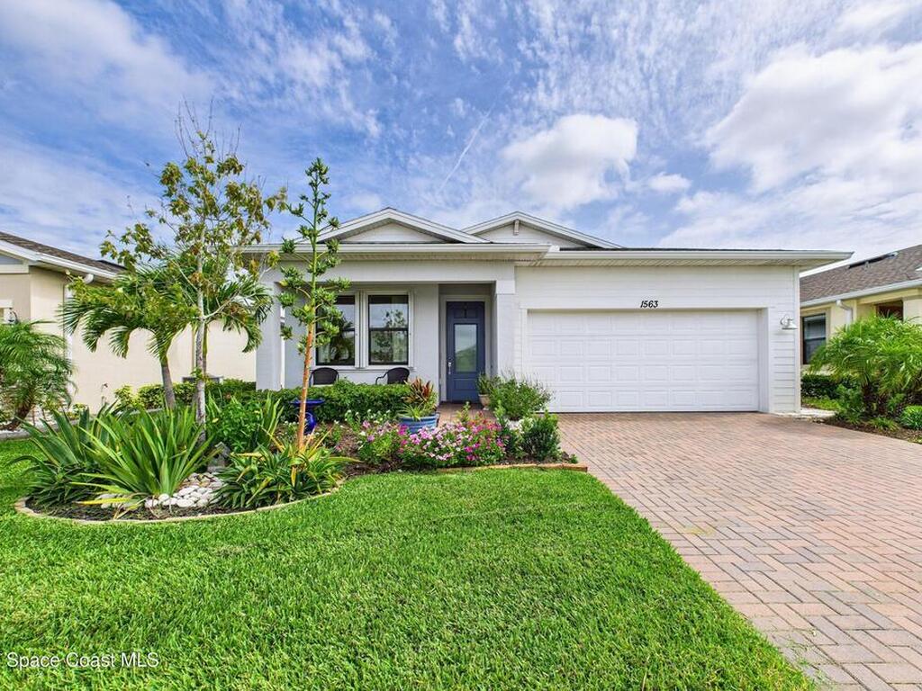 1563 Great Belt Circle, Melbourne, FL 32940