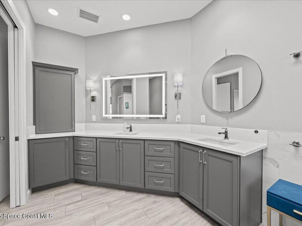 1999 S Misty Harbor Place, Merritt Island, FL 32952