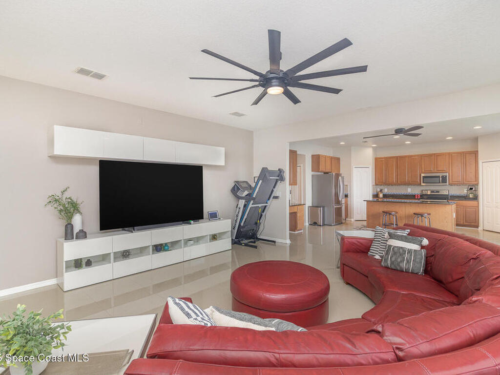 2039 Snapdragon Drive, Palm Bay, FL 32907