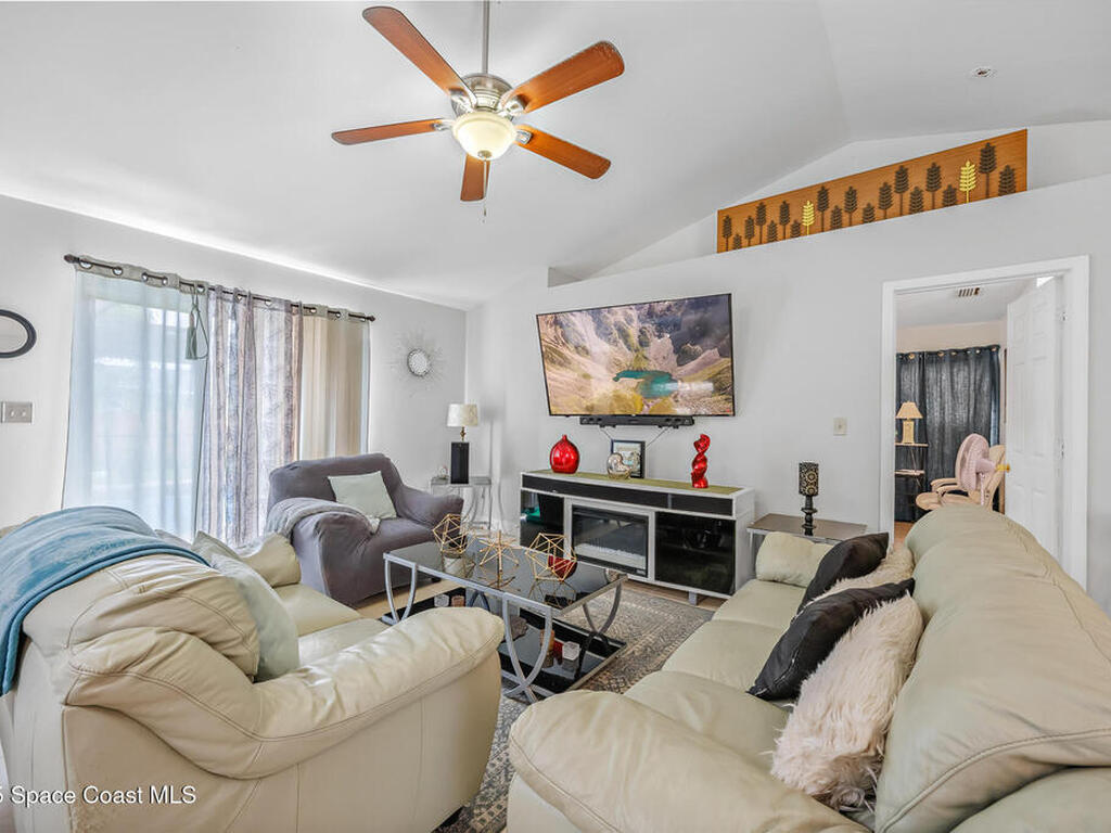 402 Ainsley Street, Palm Bay, FL 32909