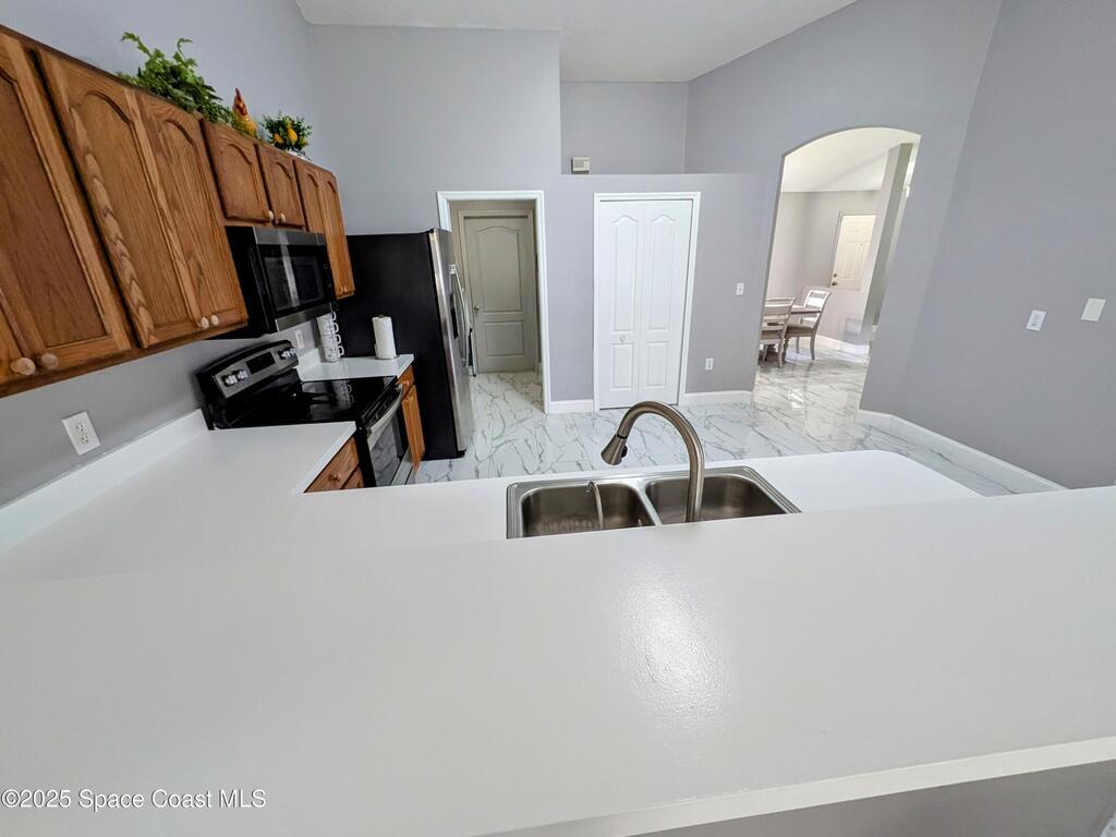 872 Ravenswood Street, Palm Bay, FL 32909