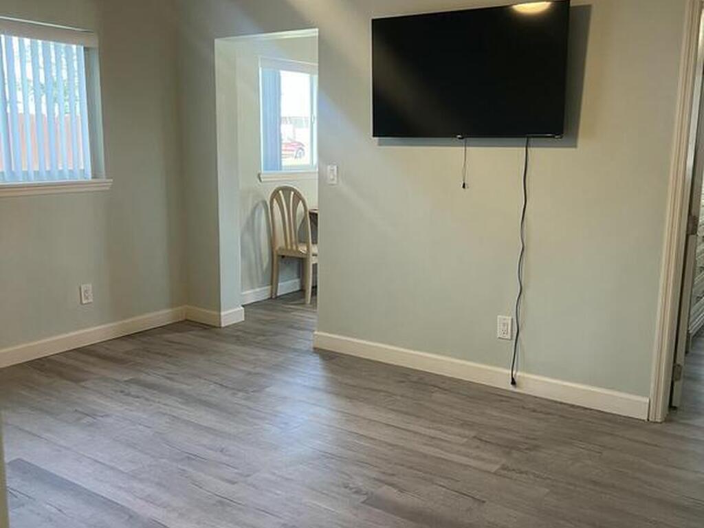 6409 Ridgewood Avenue, Cocoa Beach, FL 32931