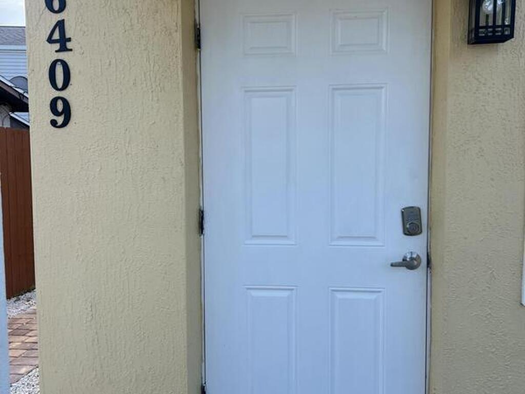 6409 Ridgewood Avenue, Cocoa Beach, FL 32931