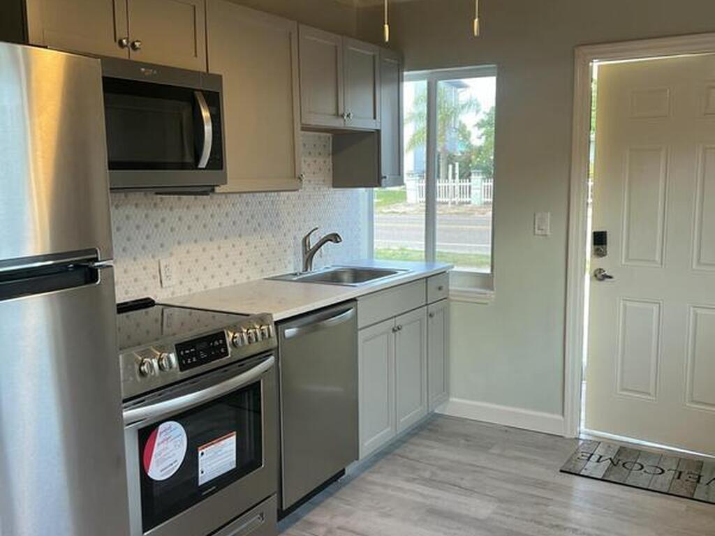 6409 Ridgewood Avenue, Cocoa Beach, FL 32931