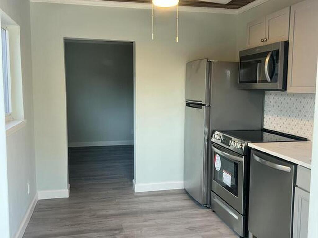 6409 Ridgewood Avenue, Cocoa Beach, FL 32931