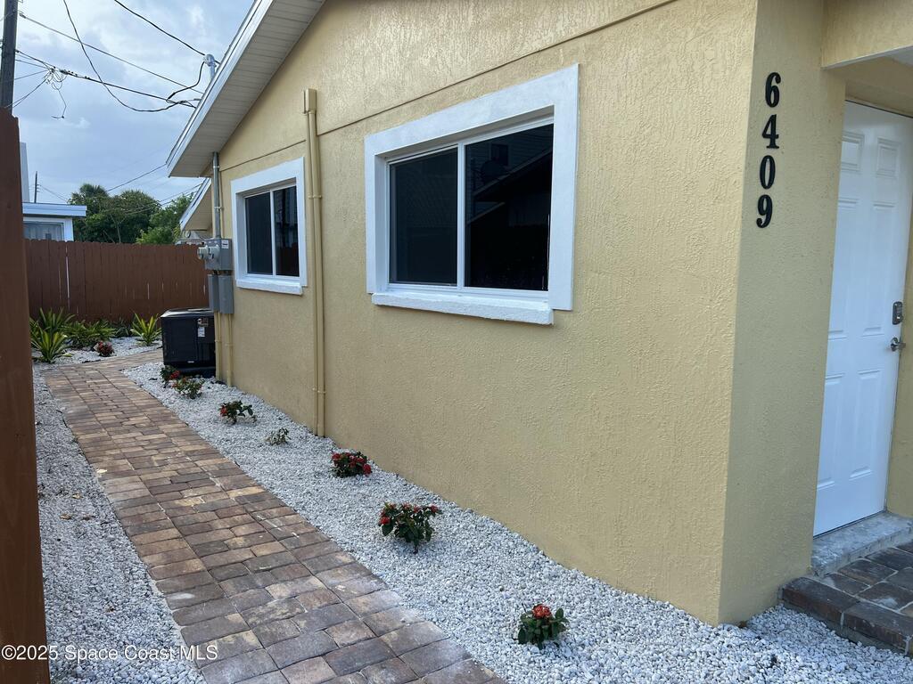 6409 Ridgewood Avenue, Cocoa Beach, FL 32931
