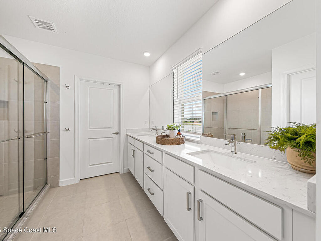 743 Veridian Circle, Palm Bay, FL 32907