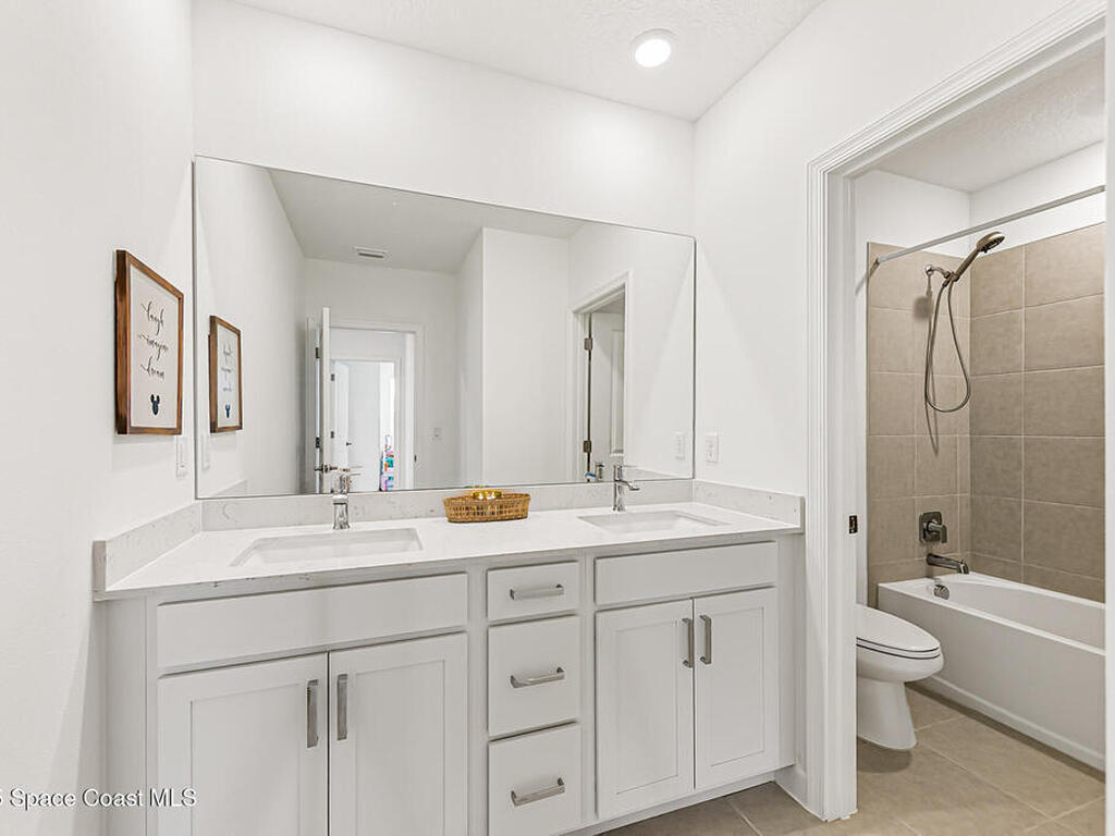 743 Veridian Circle, Palm Bay, FL 32907