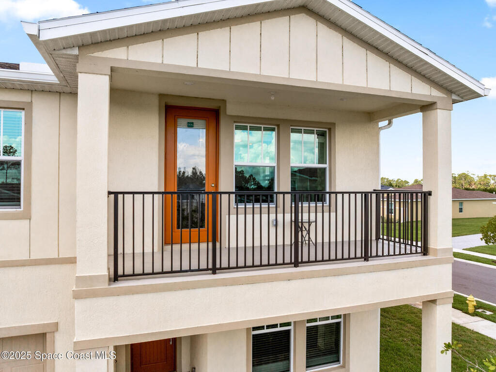 743 Veridian Circle, Palm Bay, FL 32907