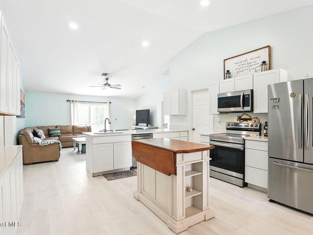 1322 Earl Drive, Merritt Island, FL 32952