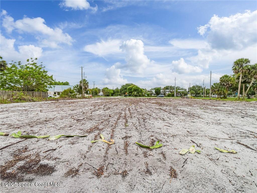 445 Old Dixie Highway, Vero Beach, FL 32962