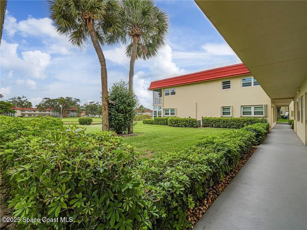 97 Springlake Drive, Vero Beach, FL 32962