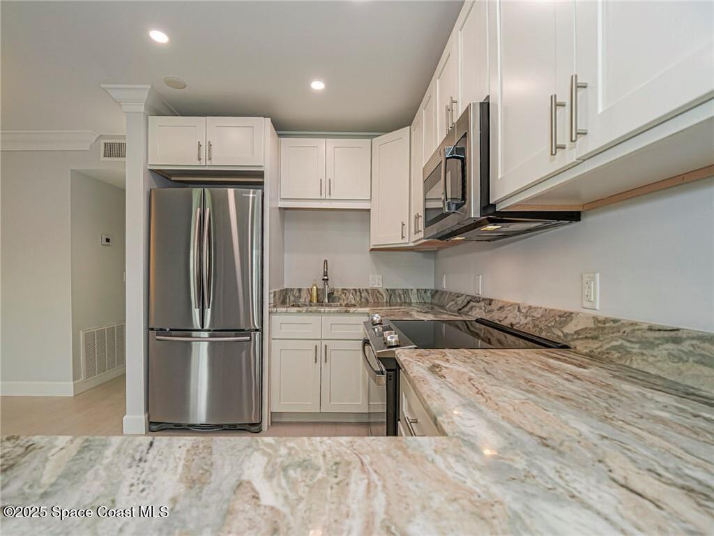 97 Springlake Drive, Vero Beach, FL 32962