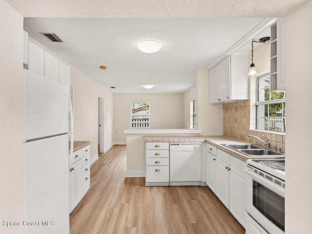 1254 Lynne Drive, Merritt Island, FL 32952
