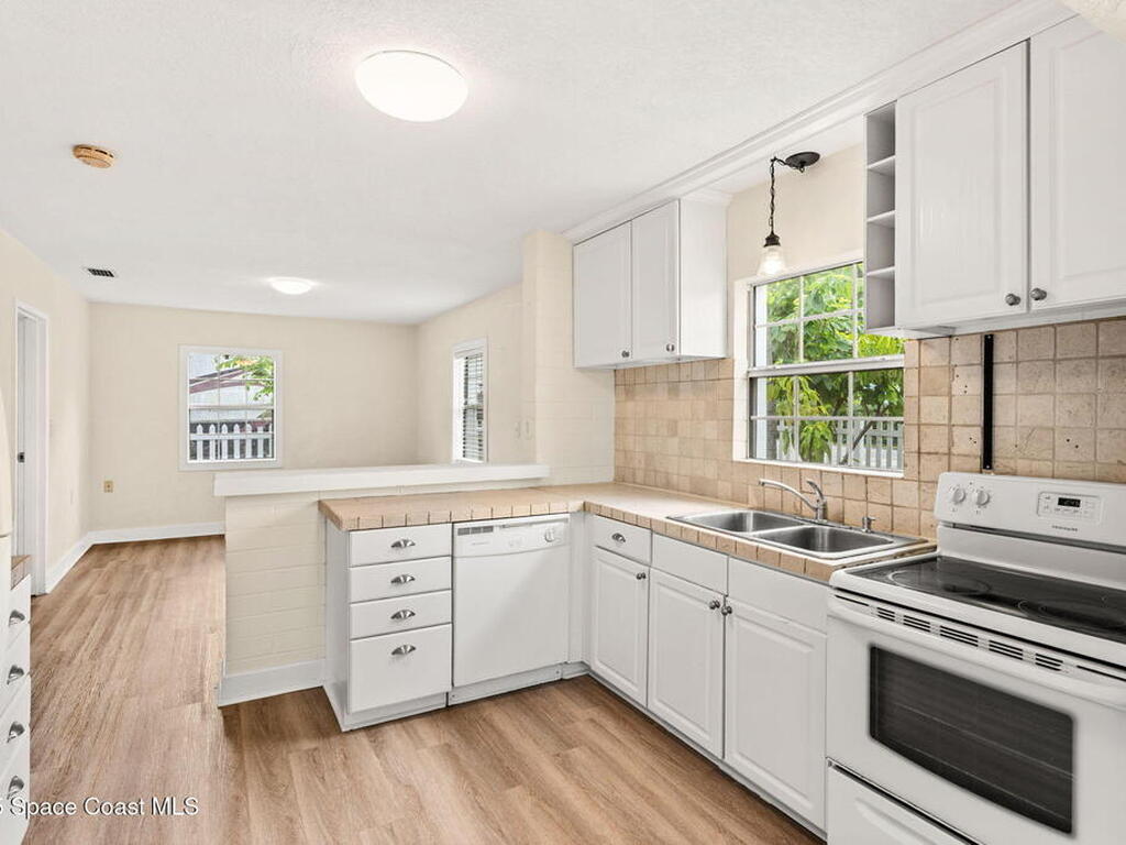 1254 Lynne Drive, Merritt Island, FL 32952