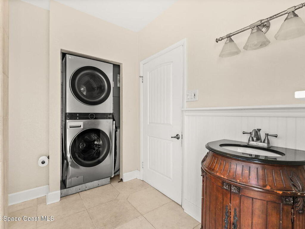 1254 Lynne Drive, Merritt Island, FL 32952