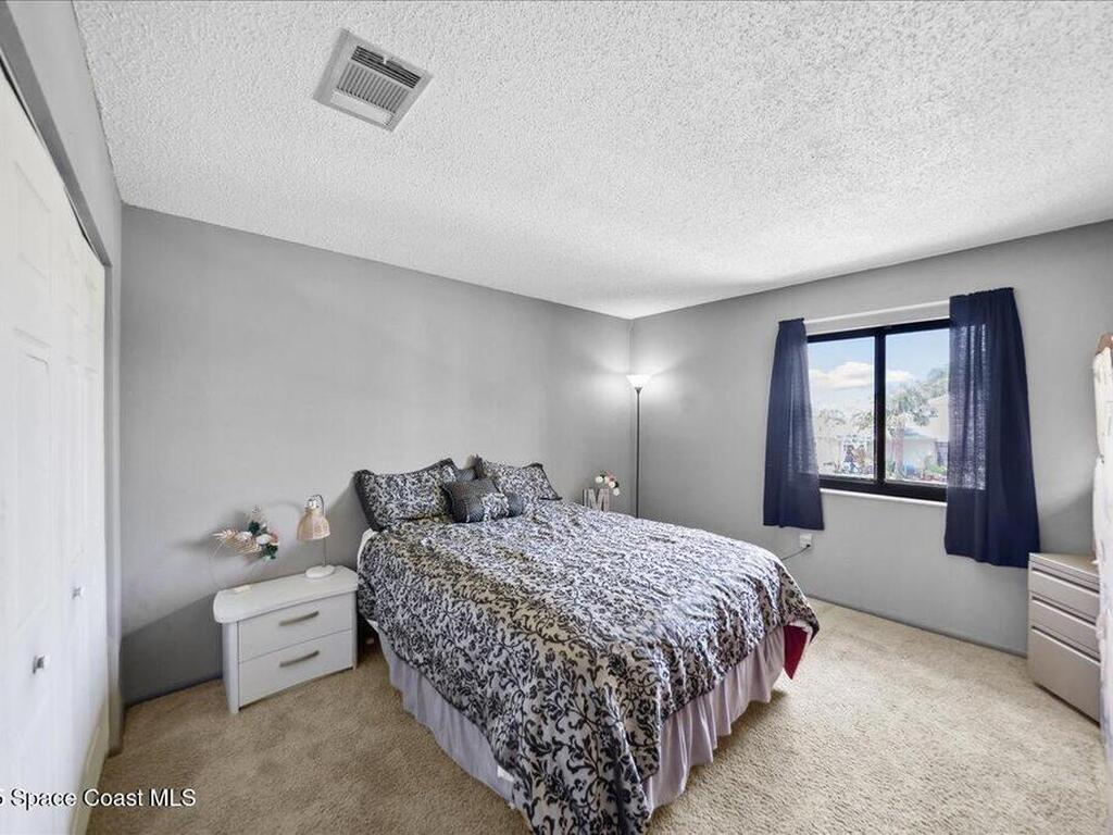 1020 Abada Court, Palm Bay, FL 32905