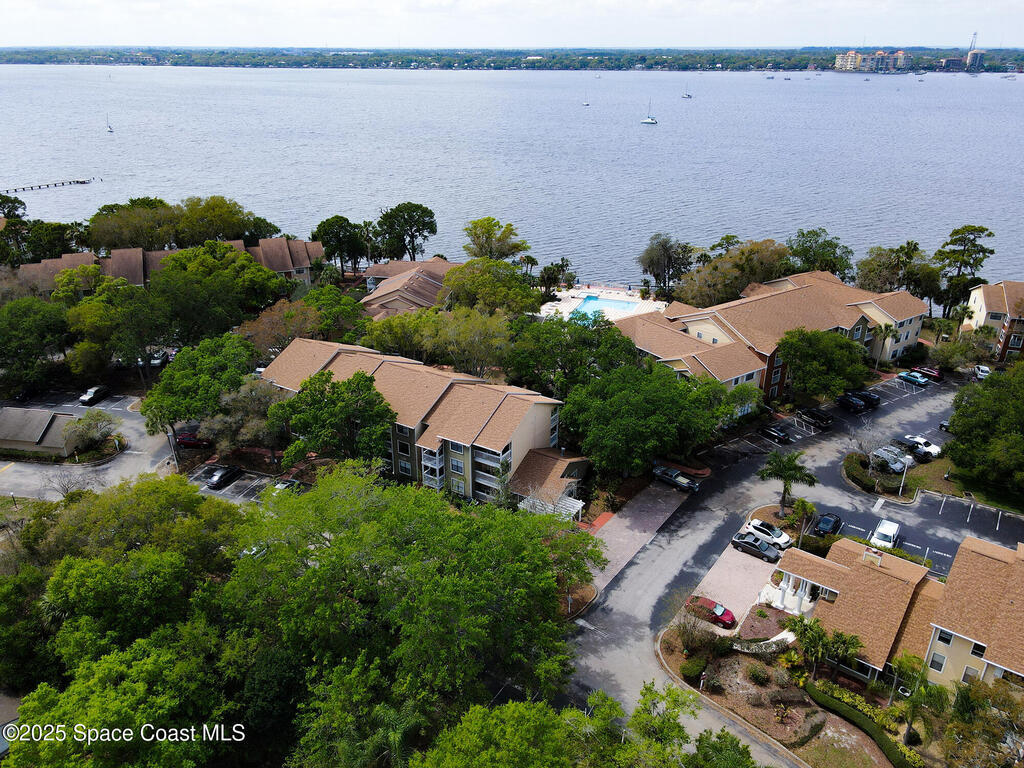 225 S Tropical Trail, Merritt Island, FL 32952