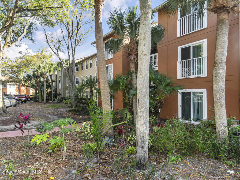 225 S Tropical Trail, Merritt Island, FL 32952