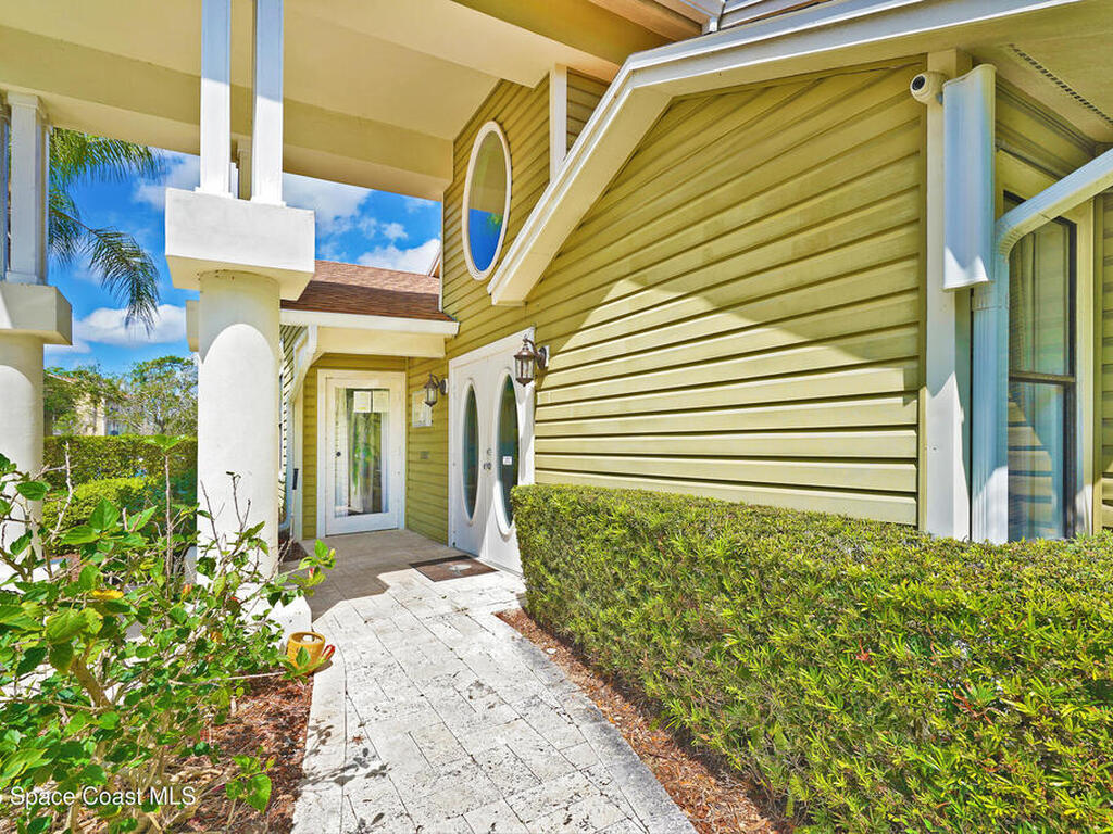 225 S Tropical Trail, Merritt Island, FL 32952