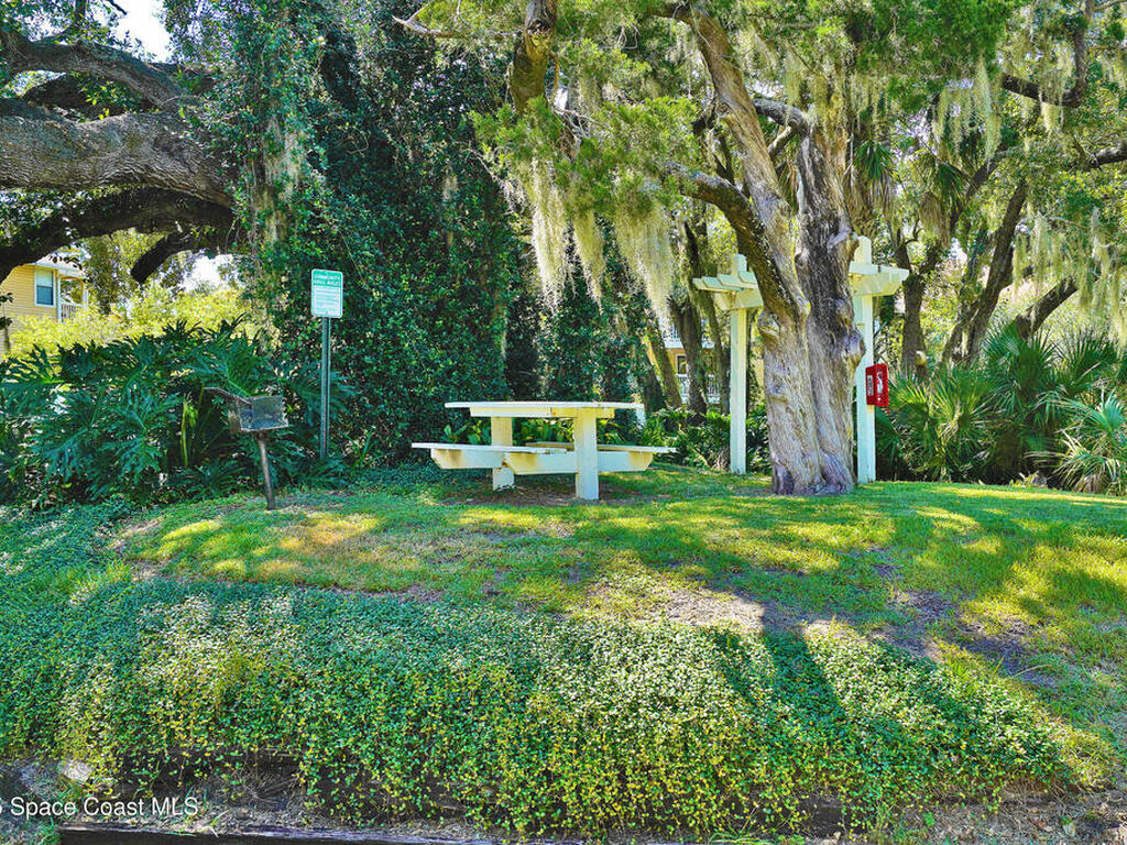225 S Tropical Trail, Merritt Island, FL 32952