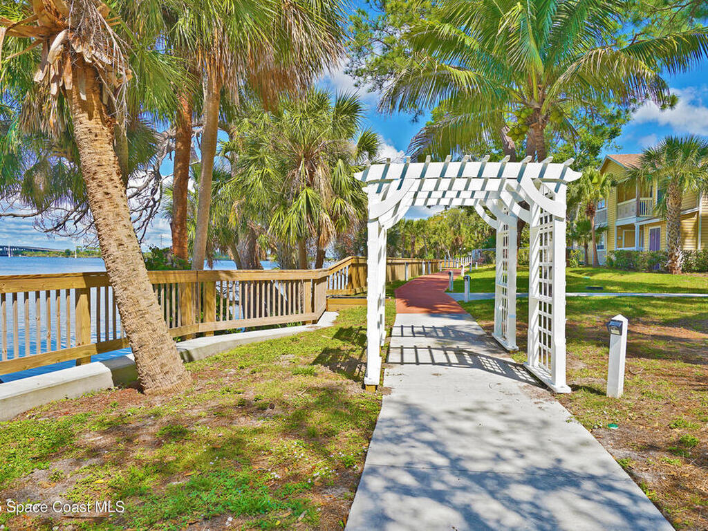 225 S Tropical Trail, Merritt Island, FL 32952