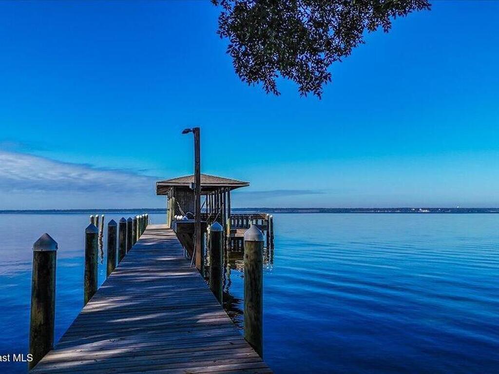 449 S Garcon Point Road, Milton, FL 32583