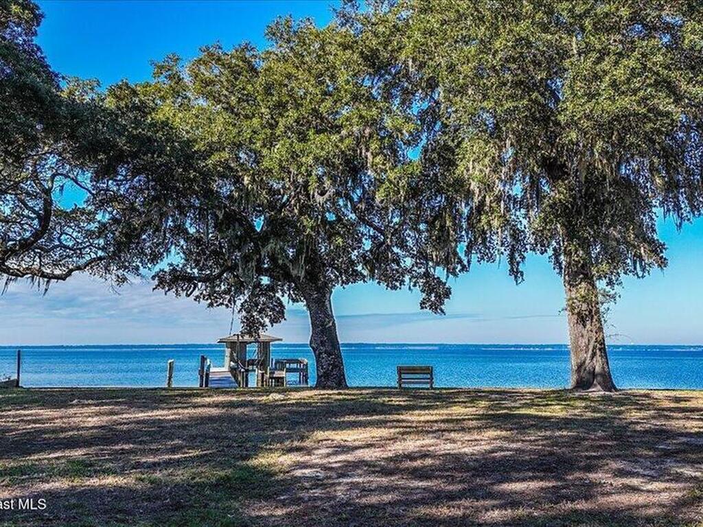 449 S Garcon Point Road, Milton, FL 32583