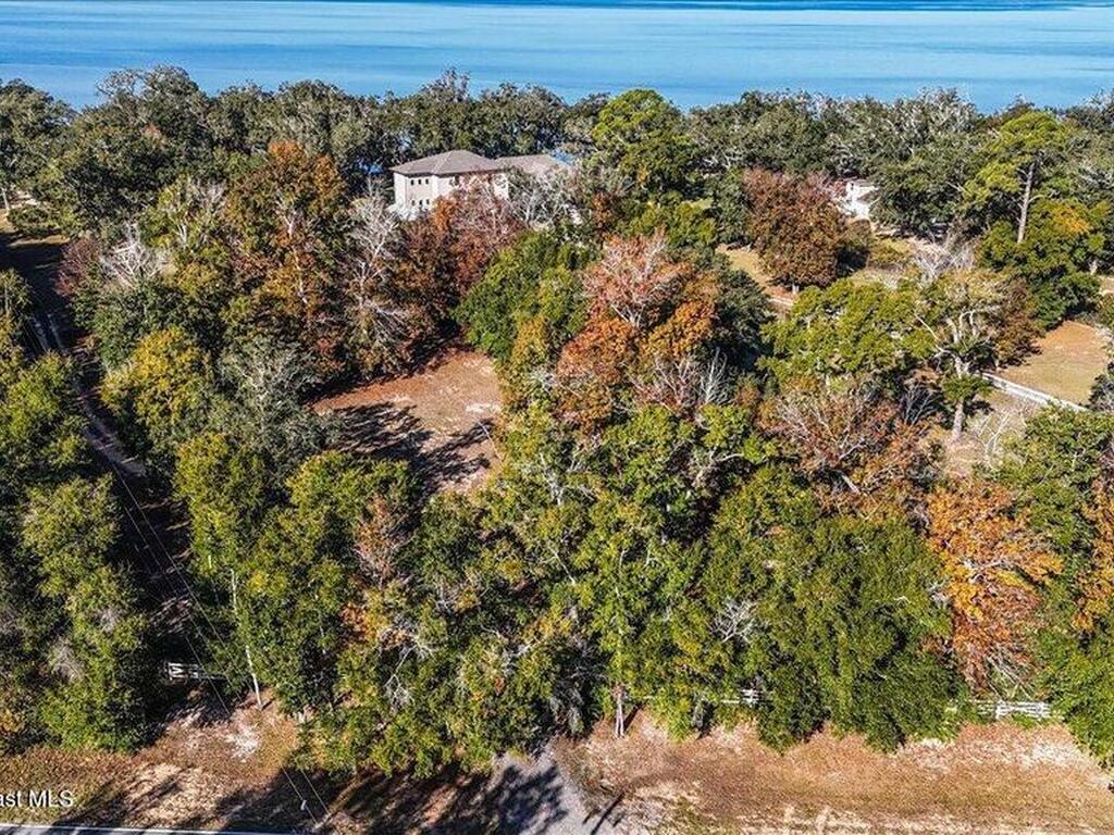 449 S Garcon Point Road, Milton, FL 32583