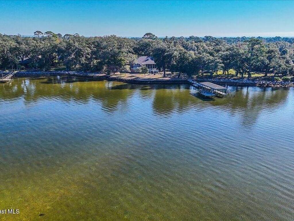 449 S Garcon Point Road, Milton, FL 32583