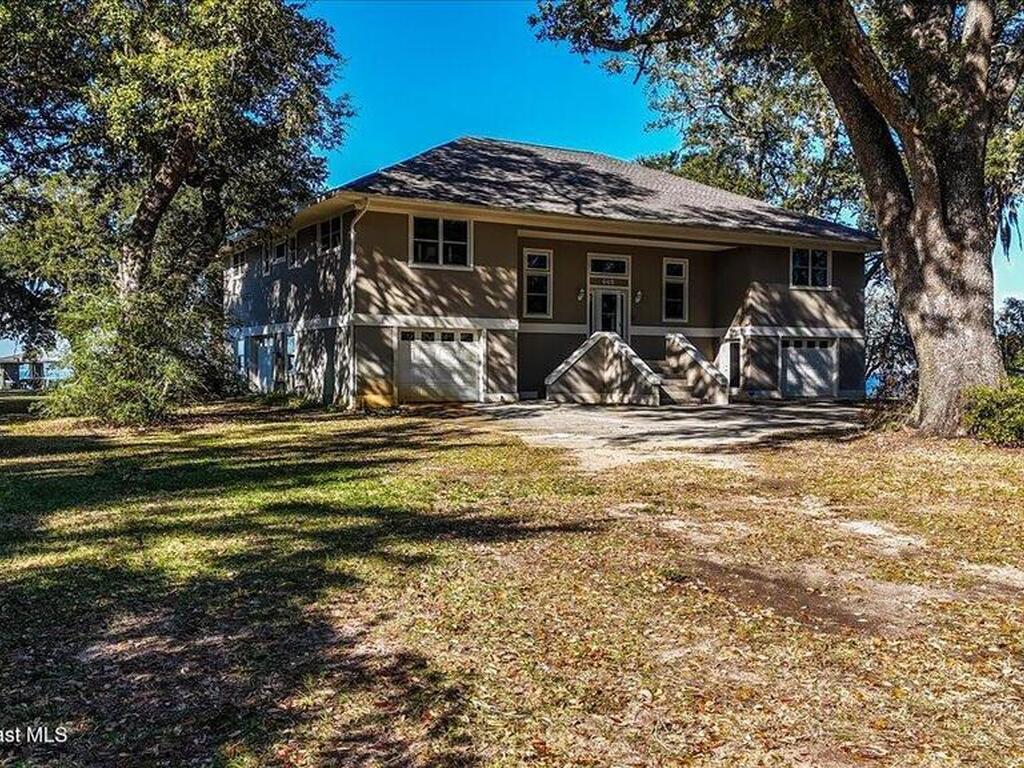 449 S Garcon Point Road, Milton, FL 32583