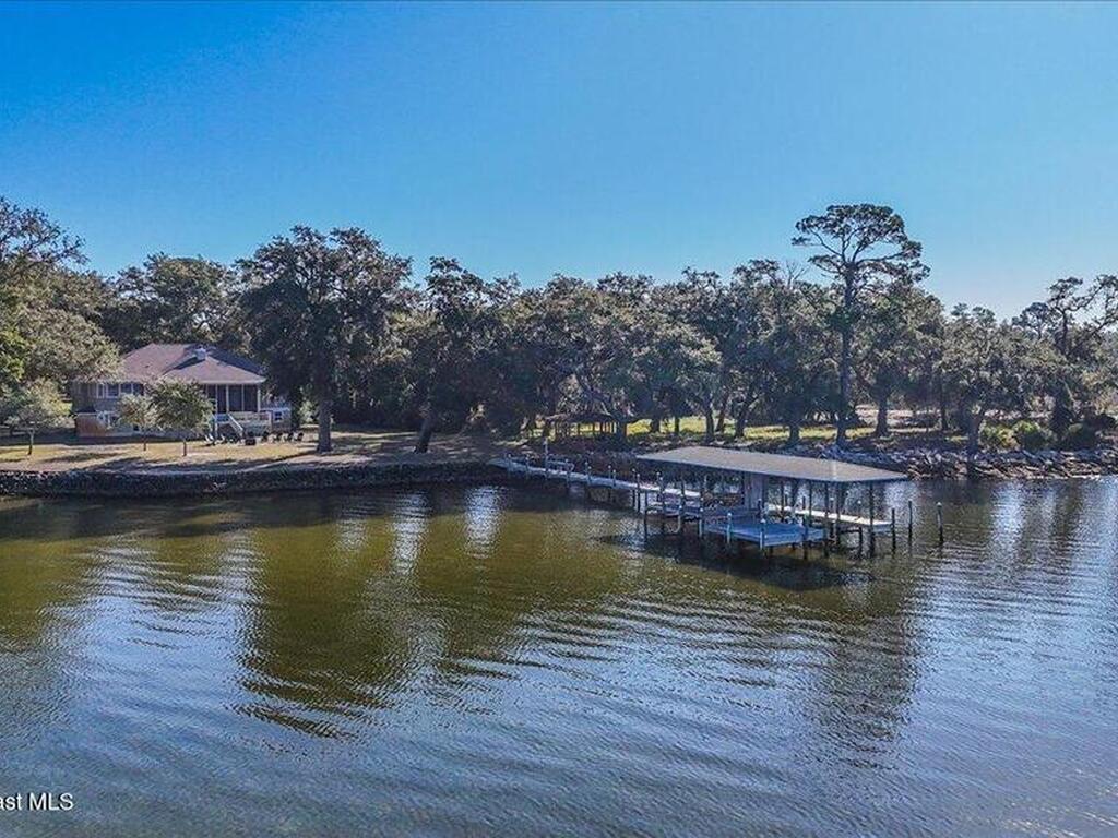 449 S Garcon Point Road, Milton, FL 32583