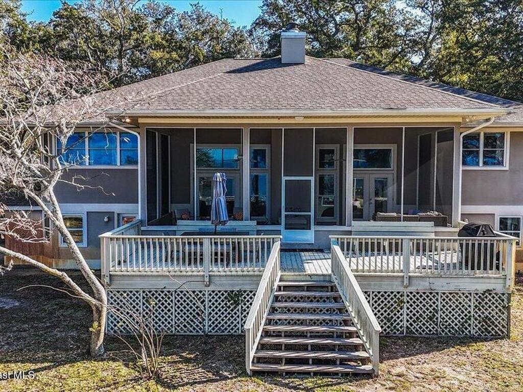 449 S Garcon Point Road, Milton, FL 32583