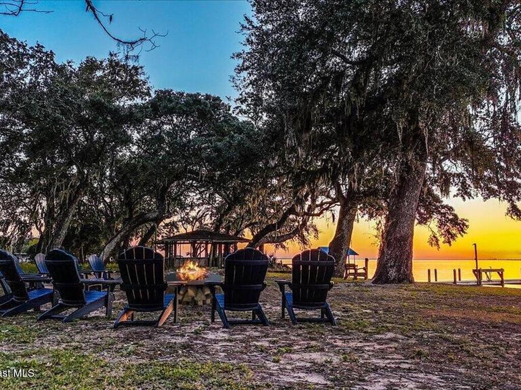 449 S Garcon Point Road, Milton, FL 32583