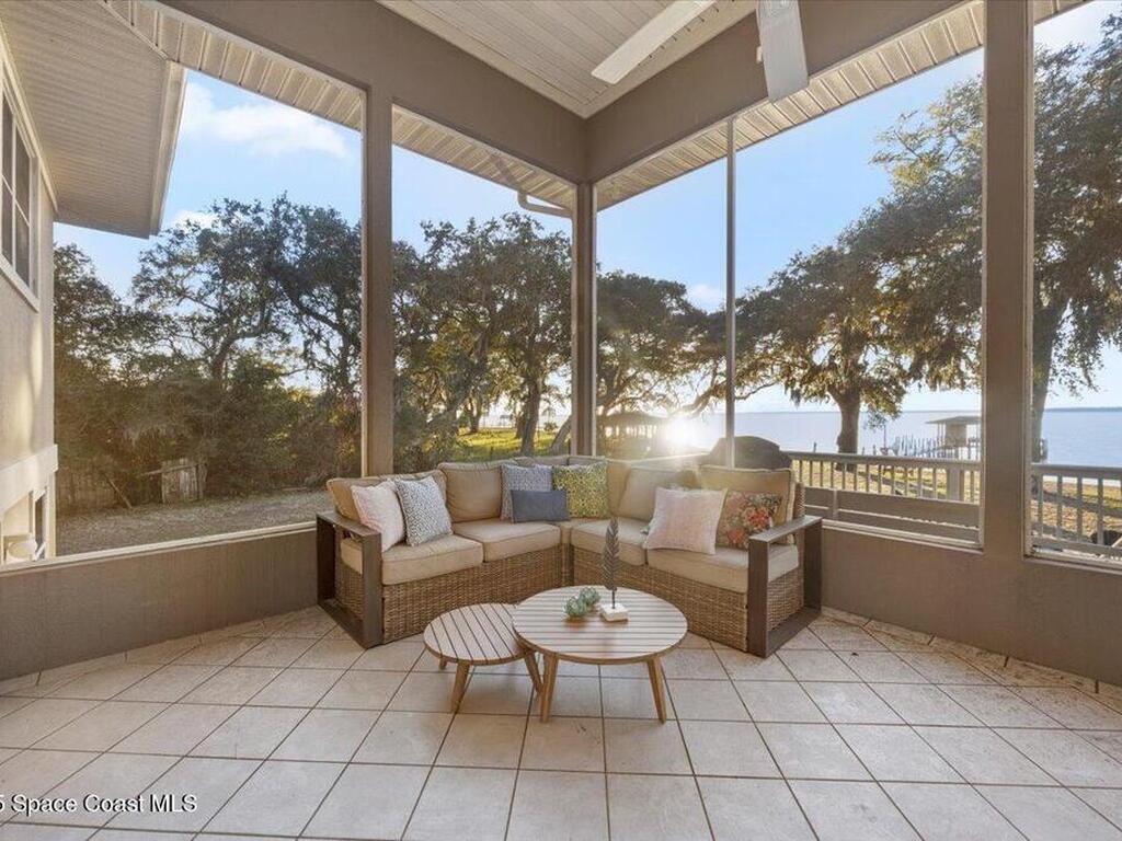 449 S Garcon Point Road, Milton, FL 32583