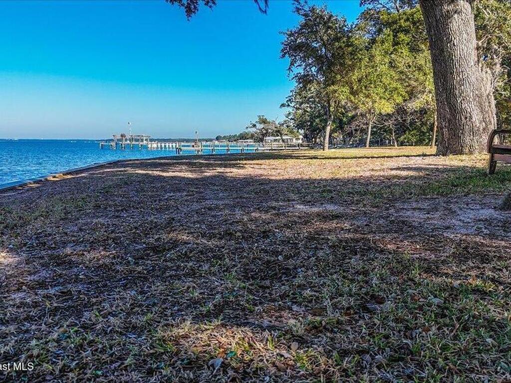 449 S Garcon Point Road, Milton, FL 32583