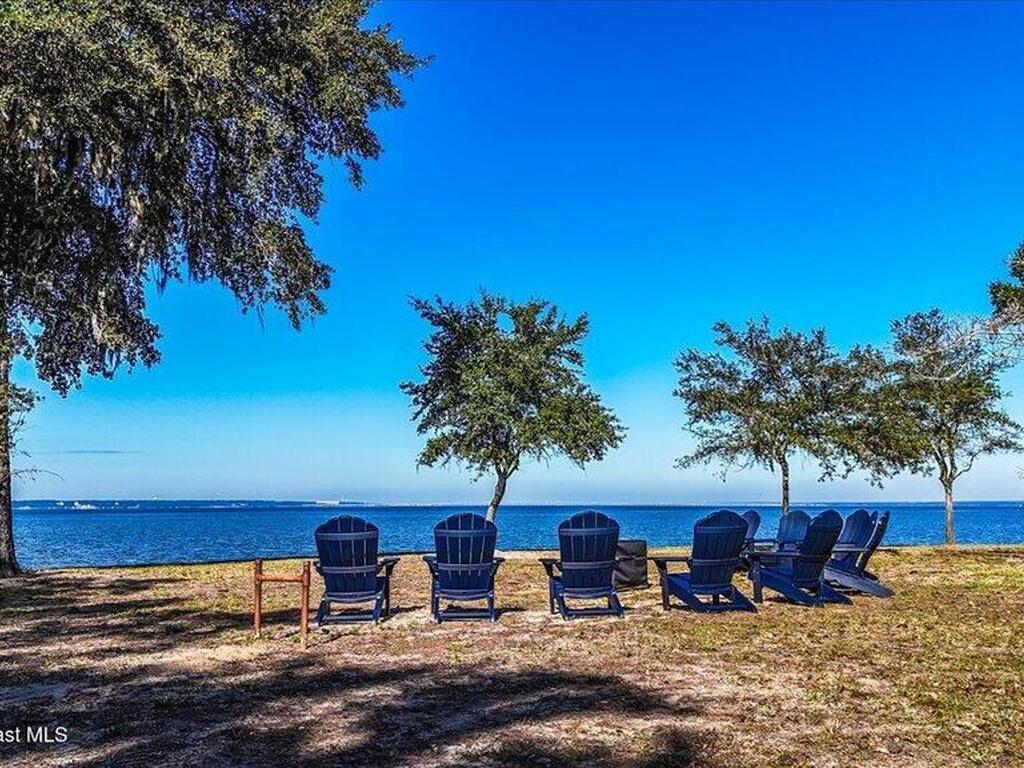 449 S Garcon Point Road, Milton, FL 32583