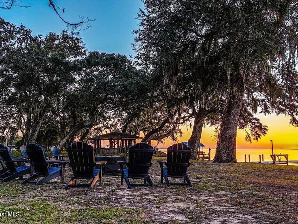 449 S Garcon Point Road, Milton, FL 32583