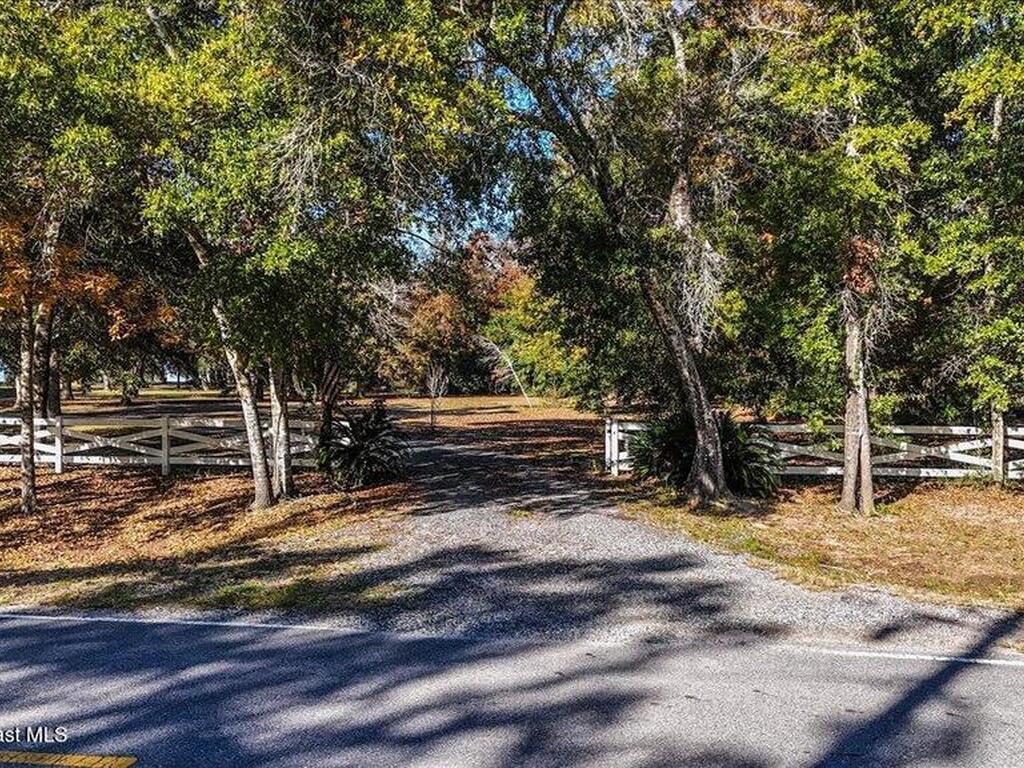 449 S Garcon Point Road, Milton, FL 32583